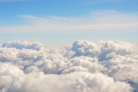 Foto: Pero Kalimero Harmonisk bilde av skyer og blå himmel